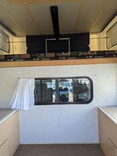 Load image into Gallery viewer, Customer Classified: Used 2015 Raven Shell Four Wheel Camper