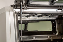 Load image into Gallery viewer, SmartCap EVOa Adventure for 2005-2015 Toyota Tacoma 5' Short Bed