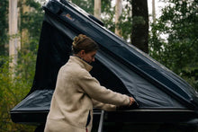 Load image into Gallery viewer, James Baroud Discovery Hard Shell Roof Top Tent