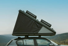 Load image into Gallery viewer, James Baroud Nova Hard Shell Roof Top Tent