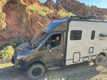 Load image into Gallery viewer, REIKA Rambler R35V Super Single Wheel Set 17x8" for 2010+ Mercedes Sprinter Van 3500