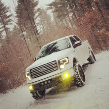 Load image into Gallery viewer, TYRI Off-Road Lighting 1010 Series 4600 eLumen Spotlight