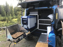 Load image into Gallery viewer, Goose Gear- Ultimate Chef Package (Jeep JLU 2018+) w/o Factory Subwoofer