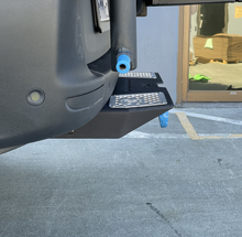 Load image into Gallery viewer, Owl Vans Aluminum Hitch Step