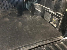 Load image into Gallery viewer, Goose Gear Toyota Tacoma 2005-Present 2nd and 3rd Gen Bed Plate System