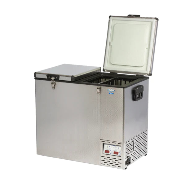 FR31103_RightOpen-web-