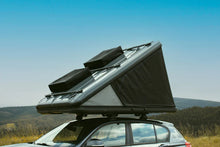 Load image into Gallery viewer, James Baroud Nova Hard Shell Roof Top Tent
